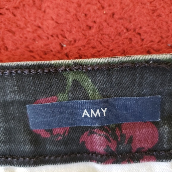 Black floral jeans - Picture 5 of 5